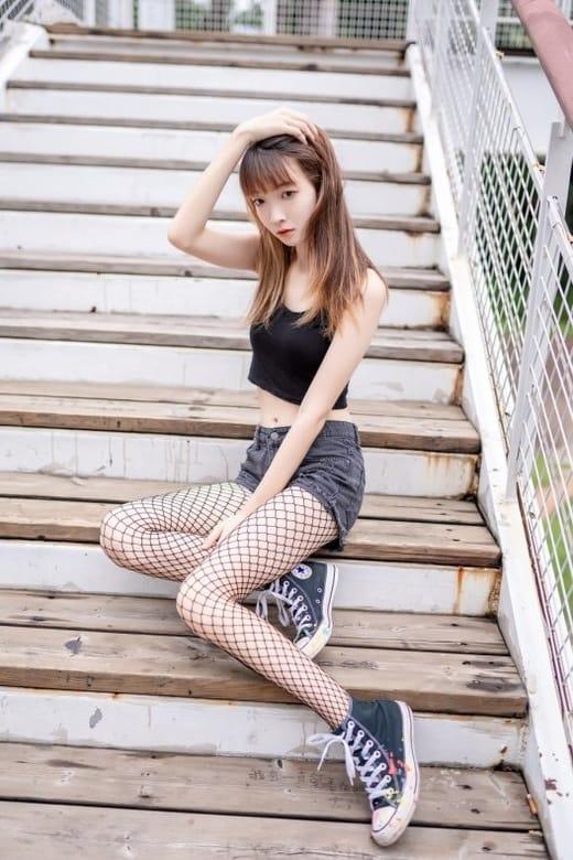 [喵糖映画]VOL.422 往袜少女[50P/280MB]-1